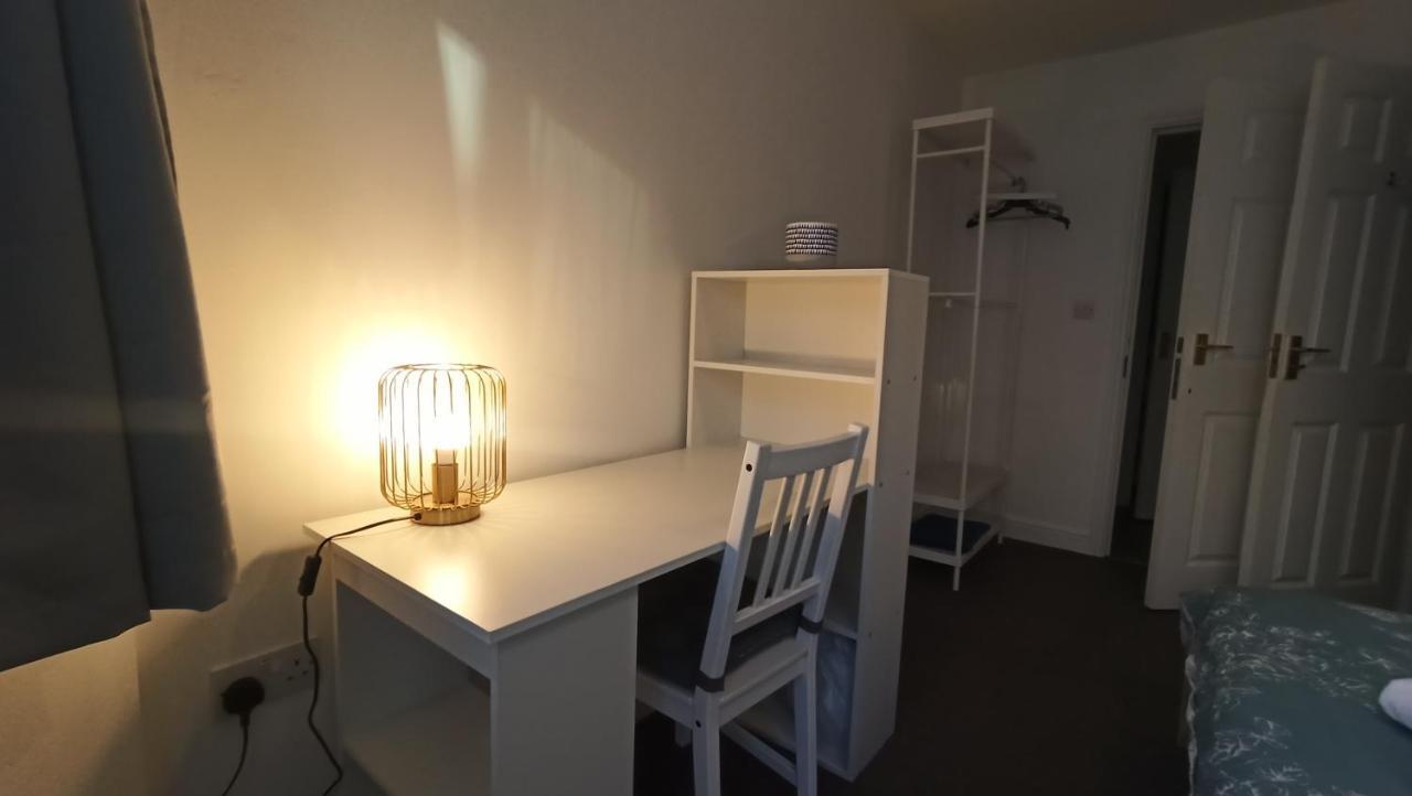 Bright, Chilled Ensuite Db Room In A Shared Flat! London Luaran gambar