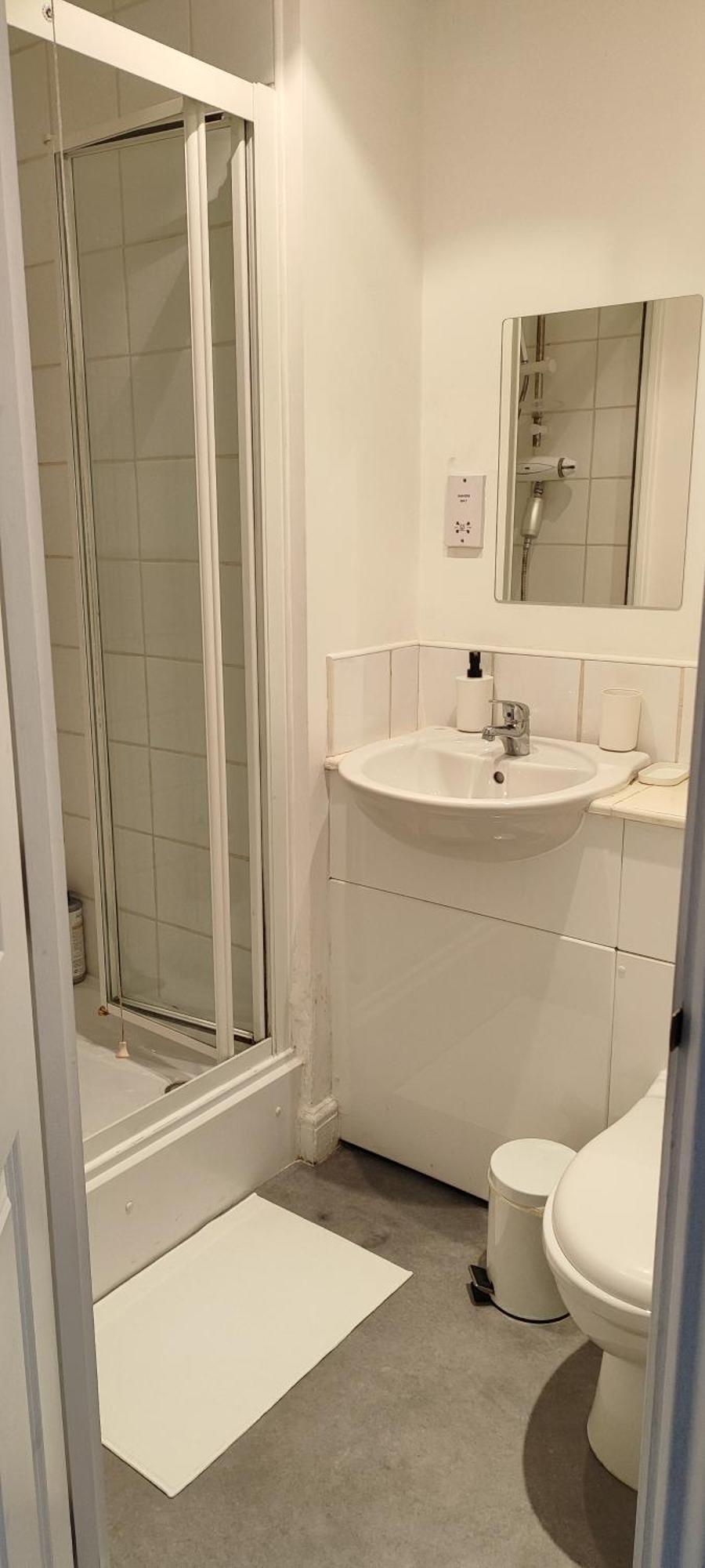 Bright, Chilled Ensuite Db Room In A Shared Flat! London Bilik gambar